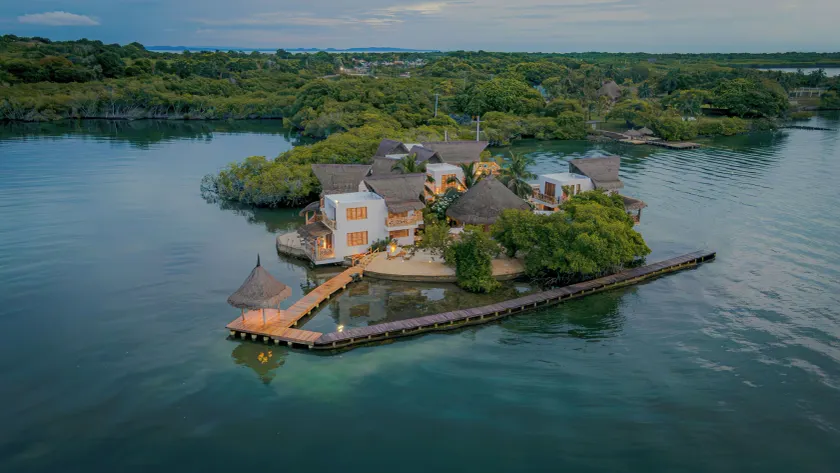 Islawa Soy Local - Isla Privada - Image 1