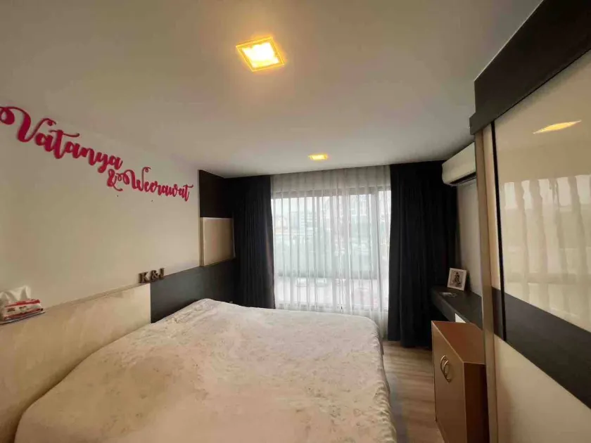 Living avenue condo - Image 1