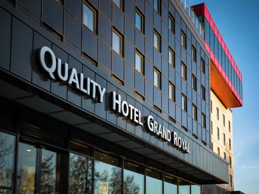 Quality Hotel Grand Royal - Image 1