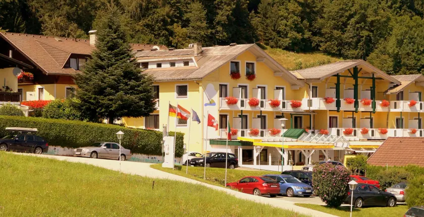 Hotel Sonnenhügel - Image 1