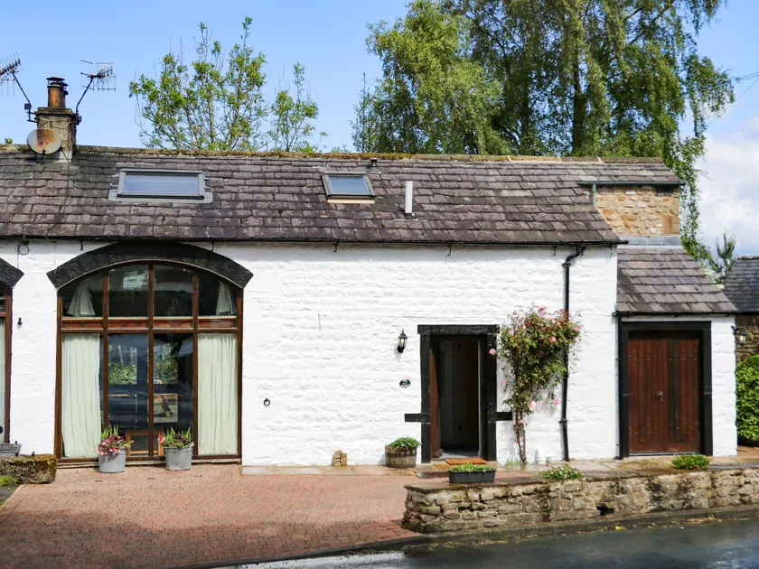 Smithy Cottage - Image 1