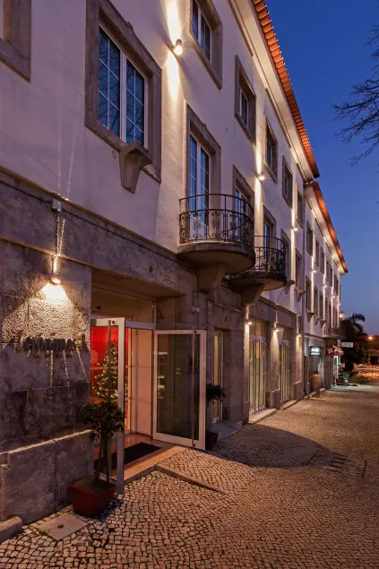 Hotel Jerónimos 8 - Image 1