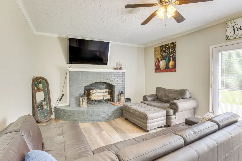 Inviting Jacksonville Home < Half Mi to University - Image 1