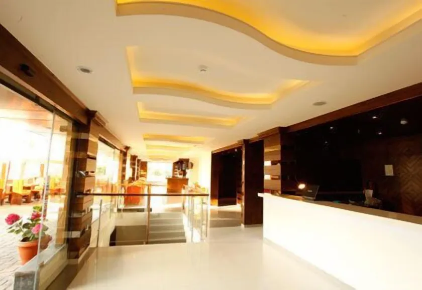 Hotel Le Noble - Image 1