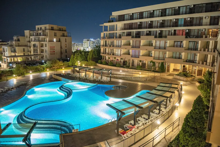 Menada Luxor Apartments - Image 1