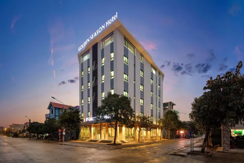 Golden Season Hotel - Image 1