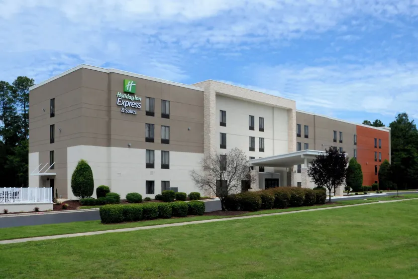 Holiday Inn Express & Suites Raleigh Durham Airport at RTP by IHG - Image 1