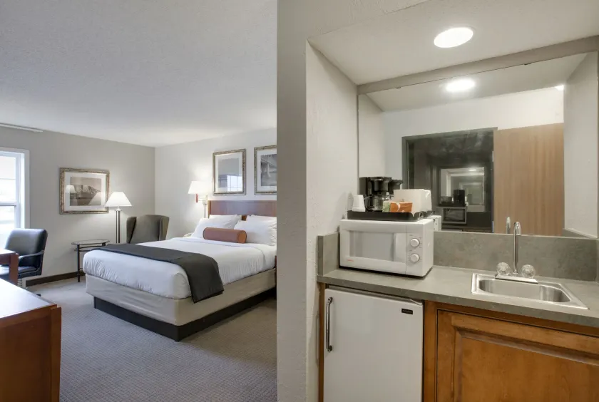 Redwood Lodge - Image 1