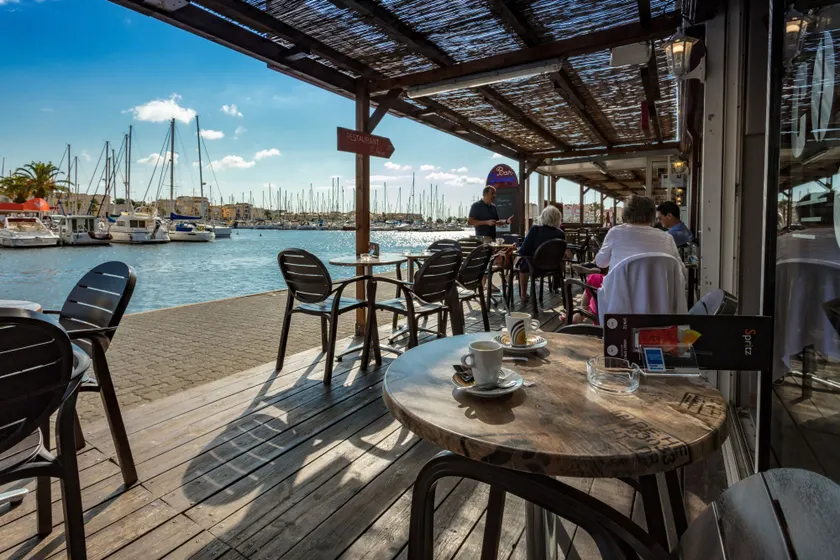 Hôtel Port Beach - Image 1