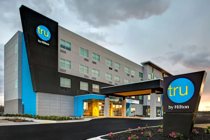 Tru by Hilton Tahlequah - Image 1