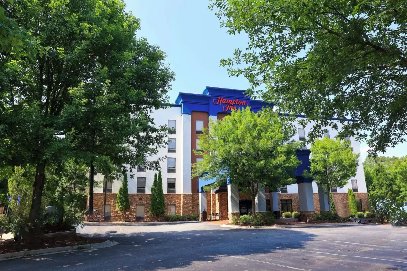 Hampton Inn Atlanta-Canton - Image 1
