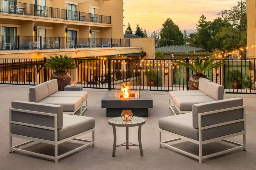 Toll House Hotel Los Gatos - Image 1