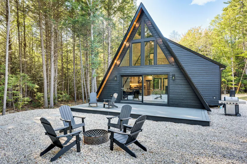 Hike, Ski & Explore: Serene Danbury Cabin w/ Sauna - Image 1