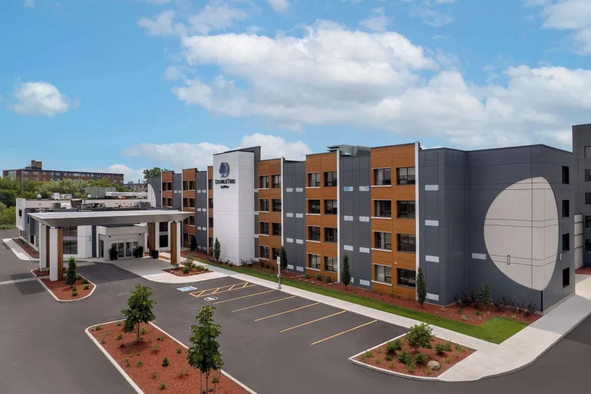 DoubleTree by Hilton Kingston - Image 1