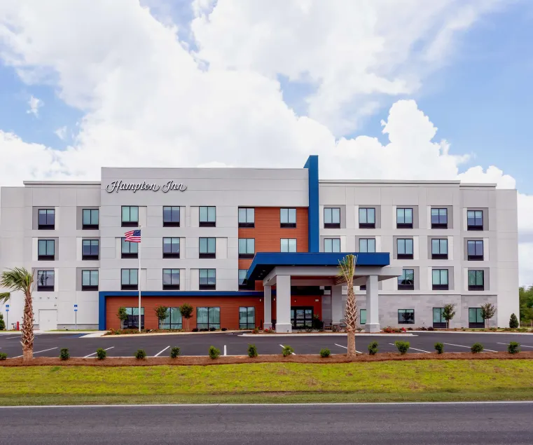 Hampton Inn Marianna I-10 - Image 1