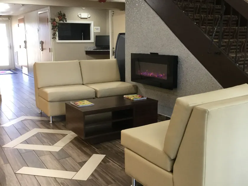 Super 8 by Wyndham South Holland - Hall