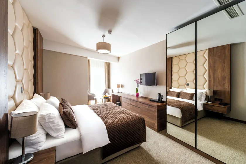 Amsterdam Hotel - Image 1