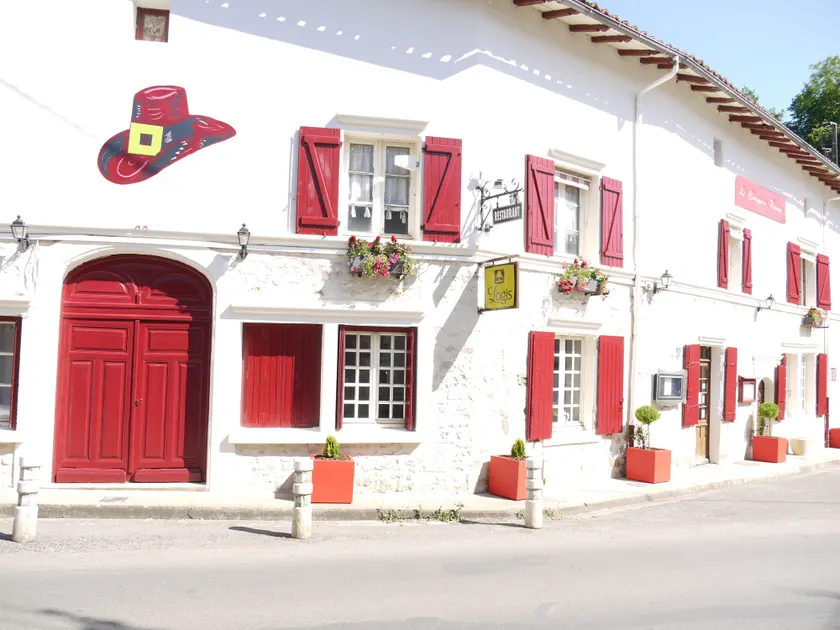 Le Chapeau Rouge - Image 1
