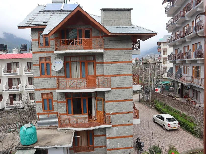New Himalayan Cottage Manali - Image 1