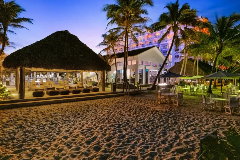 Beachcomber Resort & Club - Image 1