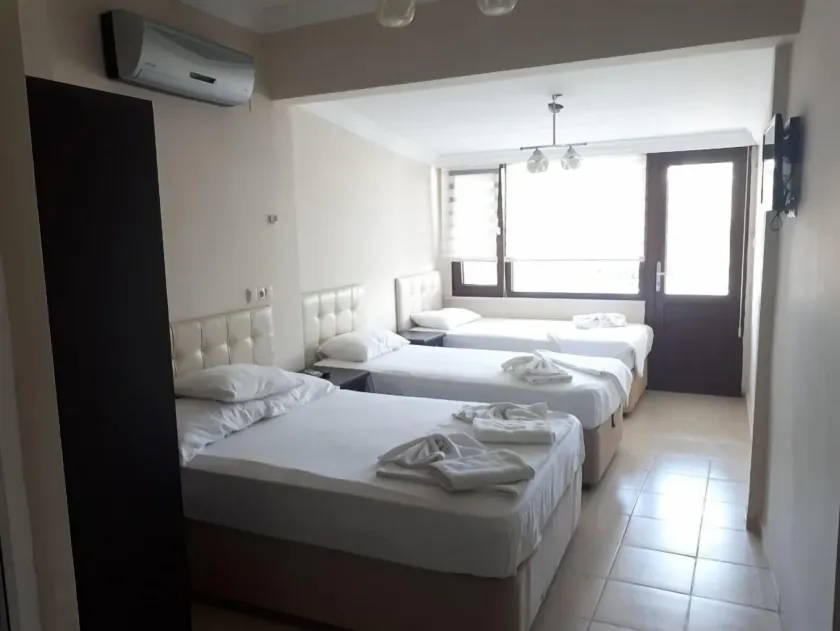Ceyf Motel - Image 1