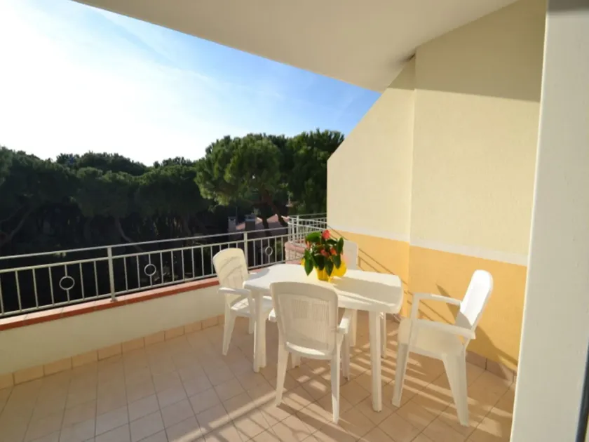 Comfortable beachfront apartment - Image 1