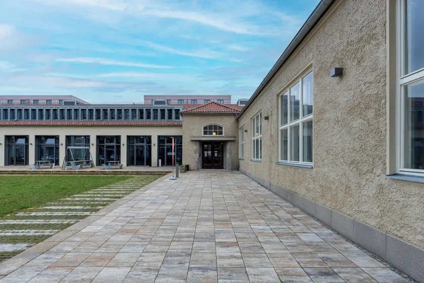 qnorke Hotel - Image 1
