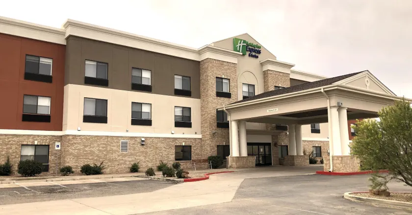 Holiday Inn Express Hotel & Suites Las Vegas NM by IHG - Image 1