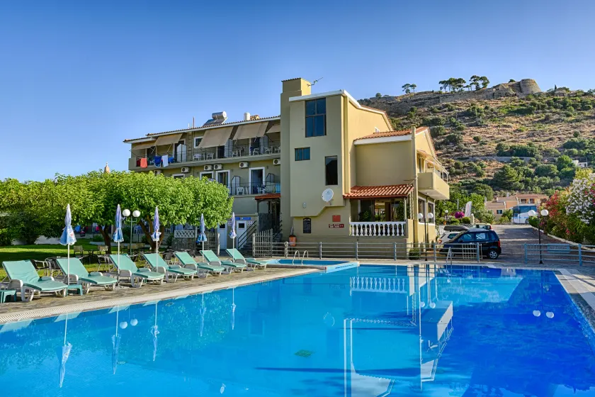 Ionis Hotel - Image 1
