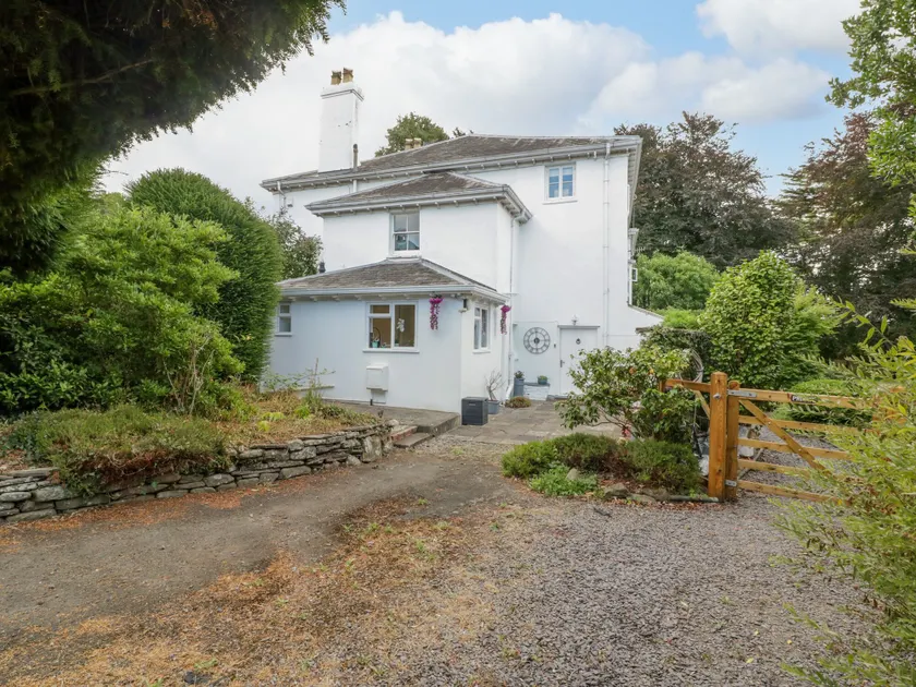 Pentre Court Cottage - Image 1