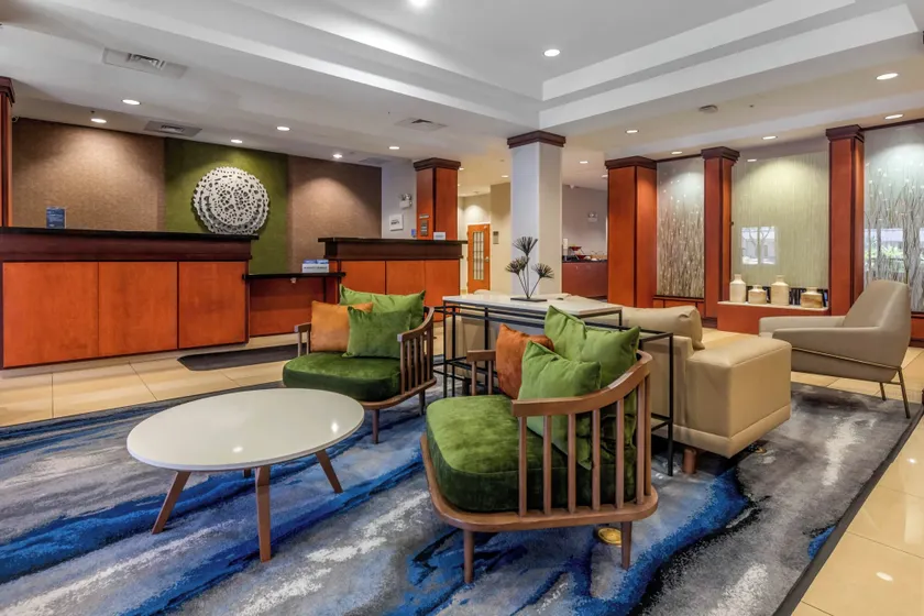 Fairfield Inn and Suites Holiday Tarpon Springs - Image 1