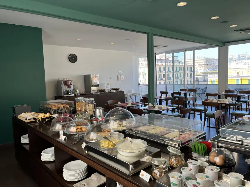 Best Western Plus Hotel Plaza - Image 1