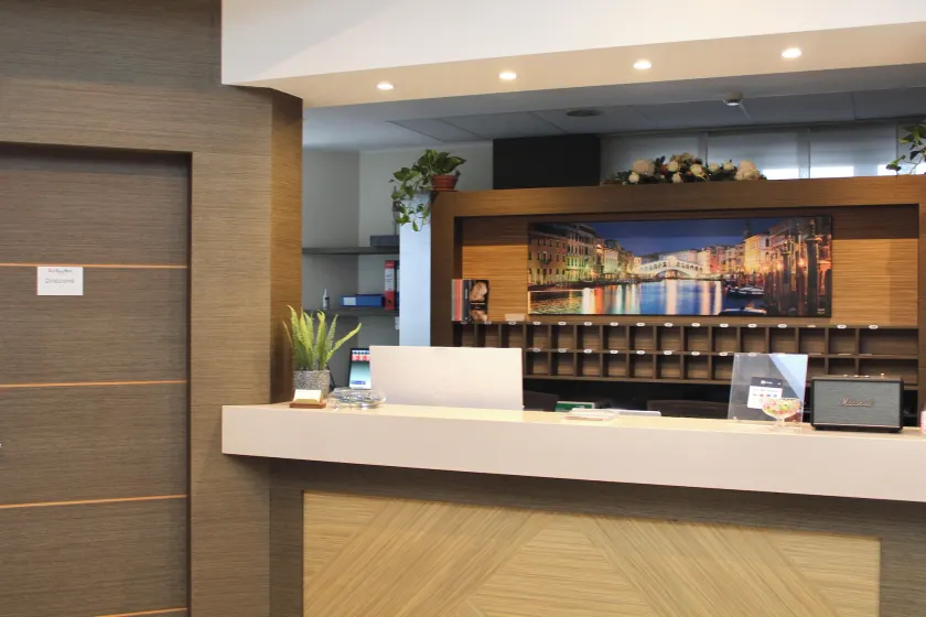 Raya Hotel - Image 1