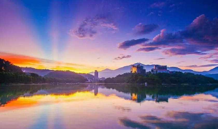 Bishui Shanju Lakeside B&B - Image 1