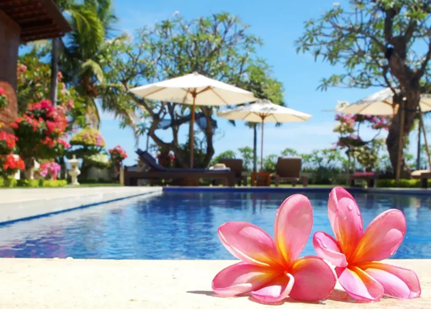 Frangipani Beach Hotel - Image 1