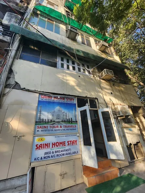 Hotel Saini Homestay - Image 1