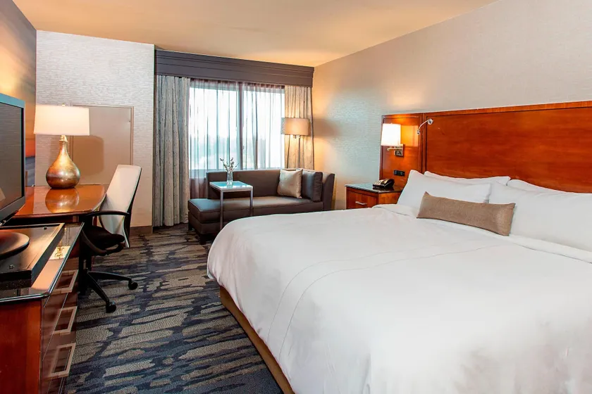 Rochester Airport Marriott - Image 1