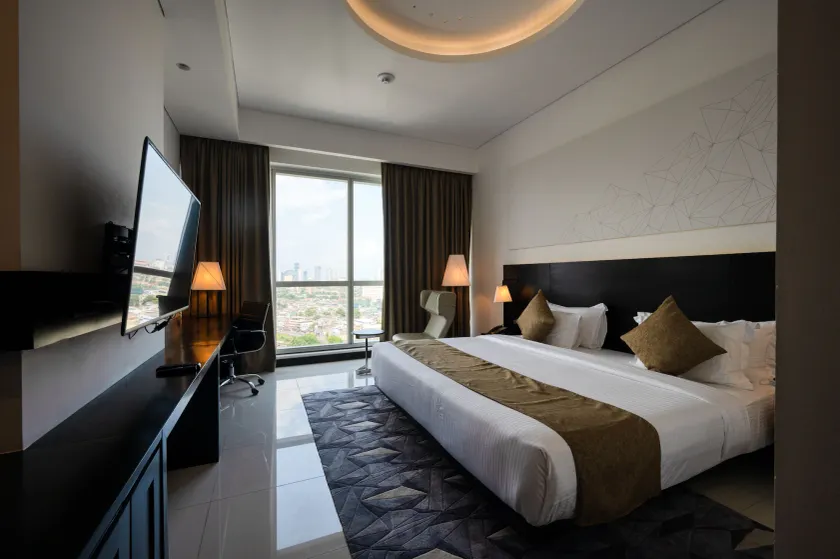 Orion City Hotel - Image 1