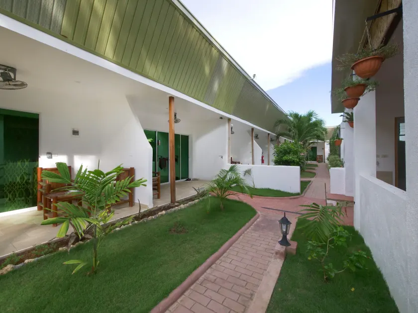Alona Gecko Inn - Image 1