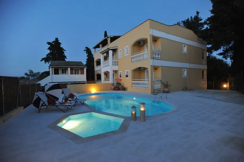 Saint Spiridon Hotel - Image 1
