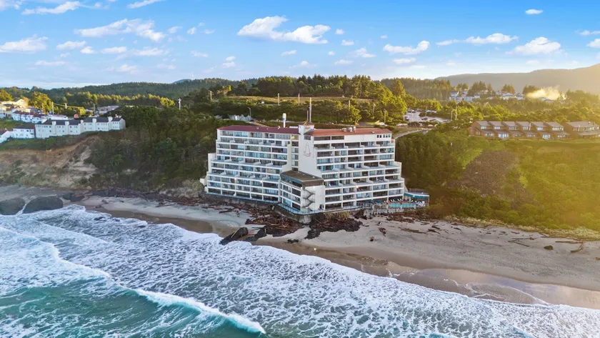 Inn at Spanish Head Resort Hotel - Image 1