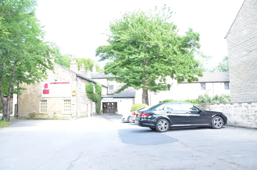 Healey House Hotel - Image 1