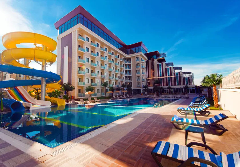 Elegance Resort Hotel & SPA Wellness-Aqua - Image 1