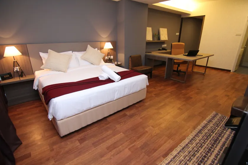 Nexus Business Suite Hotel - Image 1