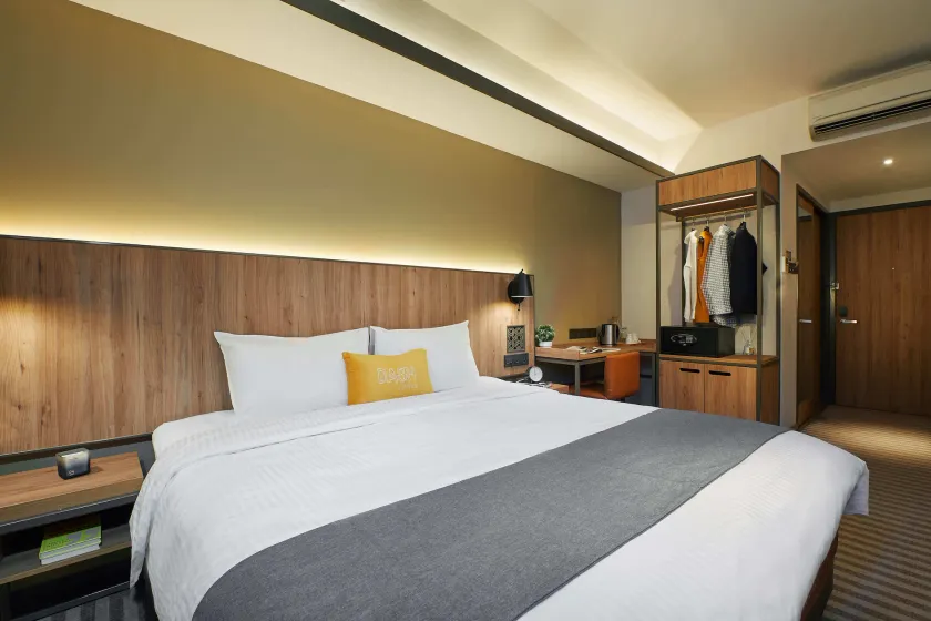 Dash Living Rochor - Image 1