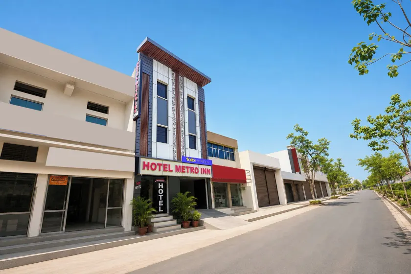 FabHotel Metro Inn I - Image 1
