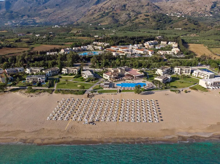 Pilot Beach Resort - Image 1