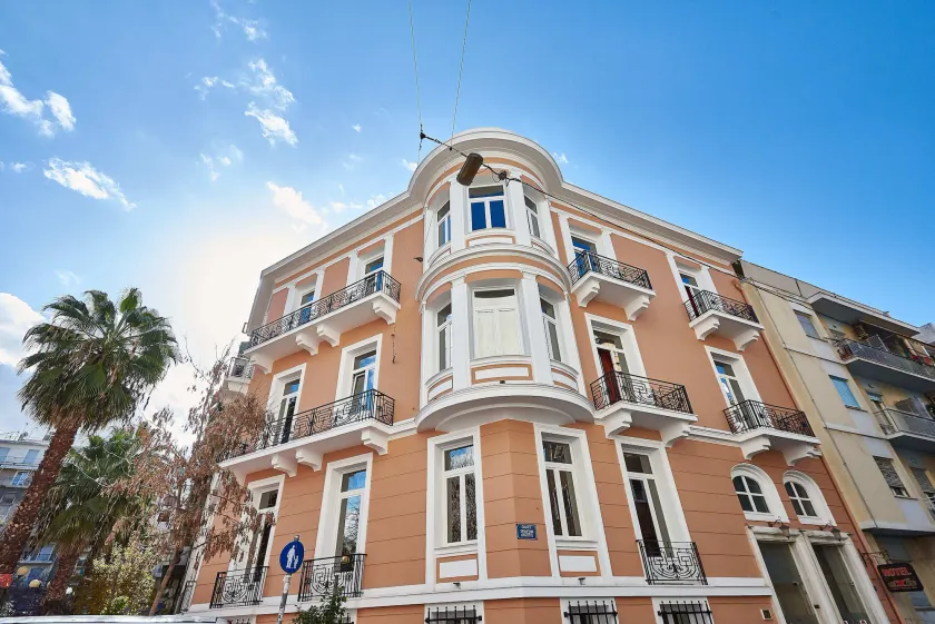 Exis Hotel - Image 1