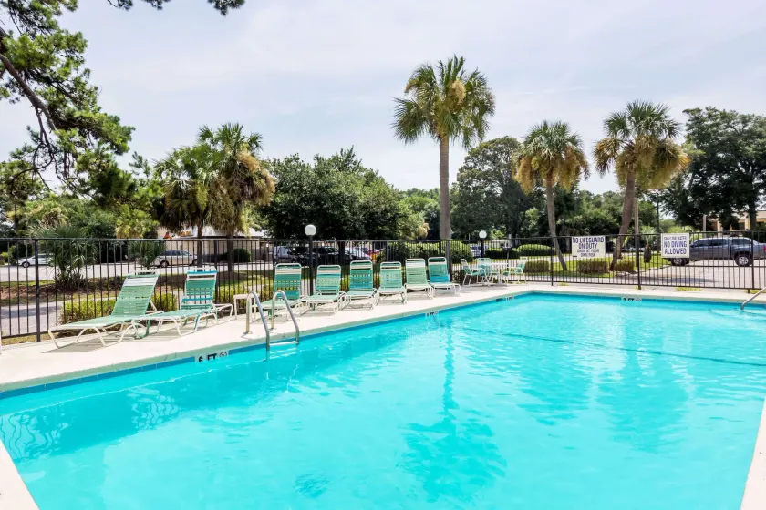 Days Inn by Wyndham Little River - Image 1