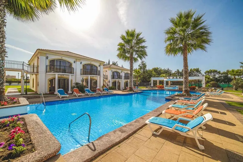 Aparthotel Serena Dream - Image 1